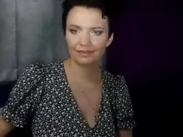 Chaturbate Free Live Porn of hotmamaqueen234
