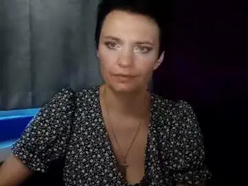 Chaturbate Watch Live Sex Cams of hotmamaqueen234