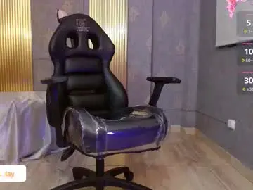 Chaturbate Live Sex Cam of ocean_tay