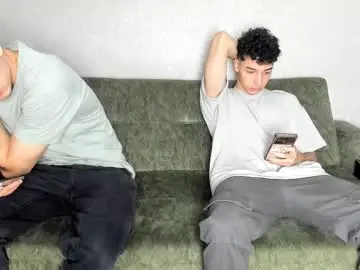 Chaturbate Live Sex of pelusos_mens