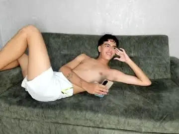 Chaturbate Free Live Porn of pelusos_mens