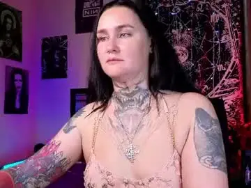 Chaturbate Watch Live Sex Cams of emmybrightj_