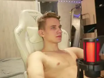 Chaturbate Live Porn of holiday_boys