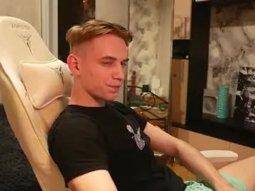 Chaturbate Watch Live Sex Cams of holiday_boys