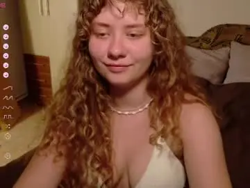 Chaturbate Live Sex Cam of milounee