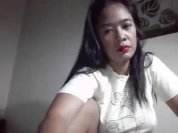 Chaturbate Live Sex Cam of pinay_sexy09