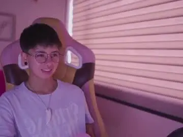 Chaturbate Adult Video Chat of tommy_blue1