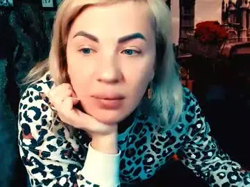 Chaturbate Sex Chat of alinafrey_