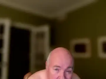 Chaturbate Watch Live Sex Cams of mickbiguyohio