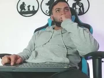 Chaturbate Free Porn Cam of robert_leroy