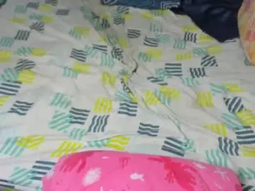 Chaturbate Live Sex Cam of cherry_banana1