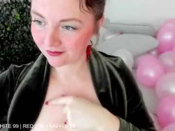 Chaturbate Live Sex Cam of haylee_love