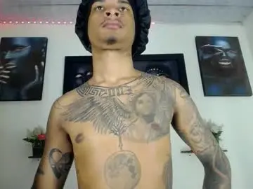 Chaturbate Live Sex Cam of tatoo_noah