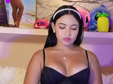 Chaturbate Sex Cam of adri_crof
