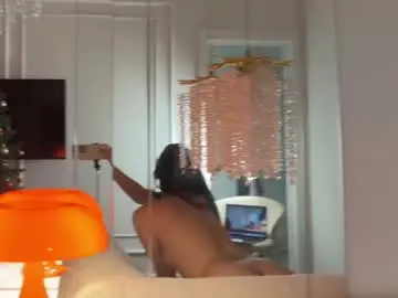 Chaturbate Live Sex of cuteelsa_