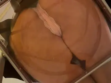 Chaturbate Watch Live Sex Cams of cuteelsa_