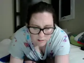 Chaturbate Free Porn Cam of fuzzypeaches87