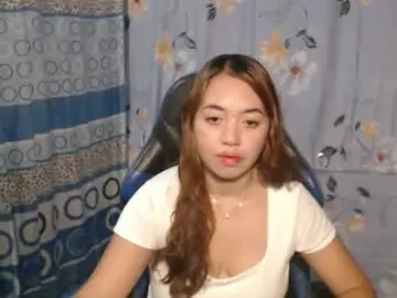Chaturbate Live Sex Cam of pinay_singlemomxs