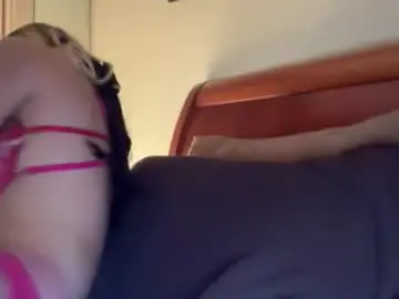 Chaturbate Live Sex Cam of hannah_girl_