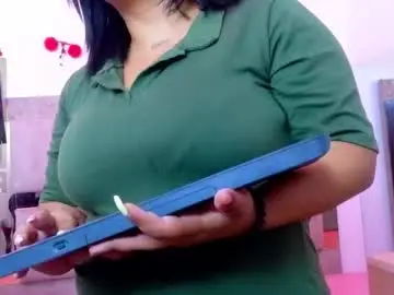 Chaturbate Adult Video Chat of luciana_ramirez__