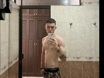 Chaturbate Adult Video Chat of smitgrey