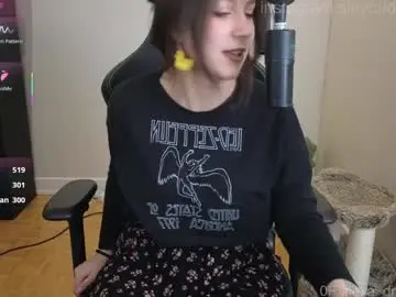 Chaturbate Live Sex Cam of alexa_dream