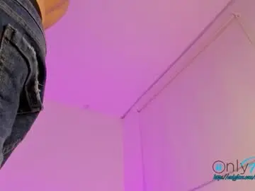 Chaturbate Adult Webcam of michael_boy88_