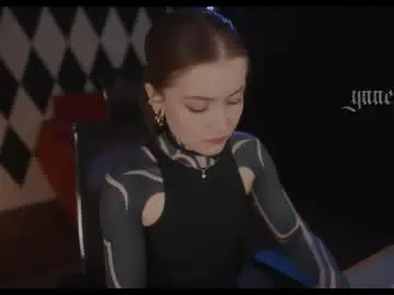 Chaturbate Watch Live Sex Cams of ynnenbrynn