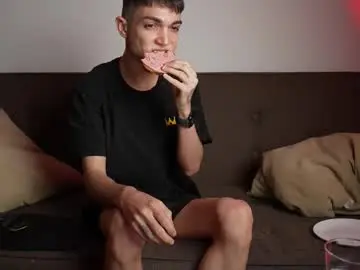 Chaturbate Best live sex cam show of mattyaiden