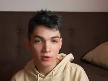 Chaturbate Best live sex cam show of mattyaiden