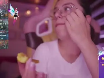 Chaturbate Live Sex Cam of milly_kenner