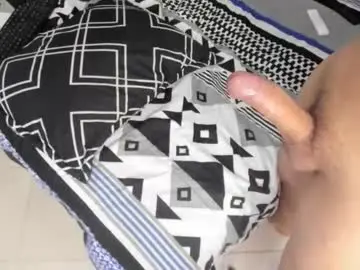 Chaturbate Live Porn of valentine_petite1