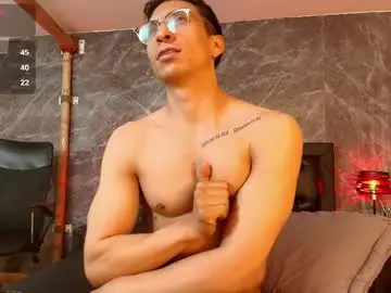 Chaturbate Live Sex Cam of apolo_crus