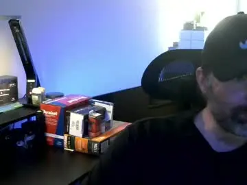 Chaturbate Free Porn Cam of fuzz69_