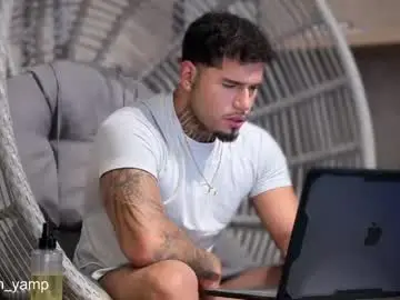 Chaturbate Sex Cam of yamp_bigcock
