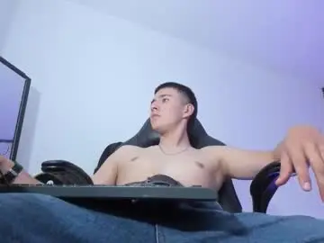 Chaturbate Watch Live Sex Cams of aleckk_boy