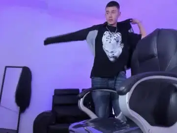 Chaturbate Adult Webcam of aleckk_boy