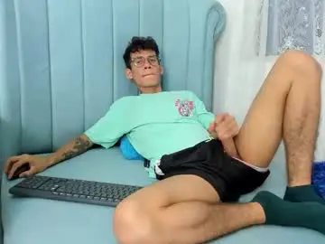 Chaturbate Watch Live Sex Cams of littlemax23