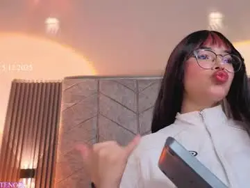 Chaturbate Live Porn of _viollettenoir_