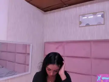 Chaturbate Live Sex Cam of hanna_taylorr