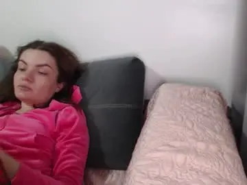 Chaturbate Adult Video Chat of velvetmoon123