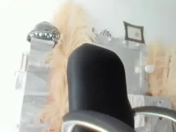 Chaturbate Watch Live Sex Cams of doll_celeste19