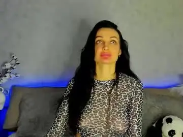 Chaturbate Sex Cam of tina_mart