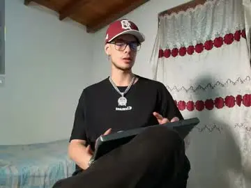Chaturbate Adult Webcam of vlad__night