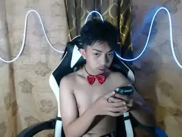 Chaturbate Nude Webcam of itsyourcummerboy_xx