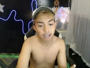 Chaturbate Nude Webcam of itsyourcummerboy_xx