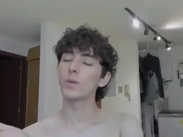 Chaturbate Live Sex Cam of mikebelf4