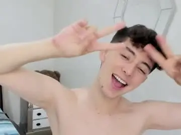 Chaturbate Live Sex Cam of mikebelf4