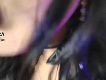 Chaturbate Free Porn Cam of yungelitamor_