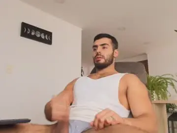 Chaturbate Nude Webcam of andrew_west_